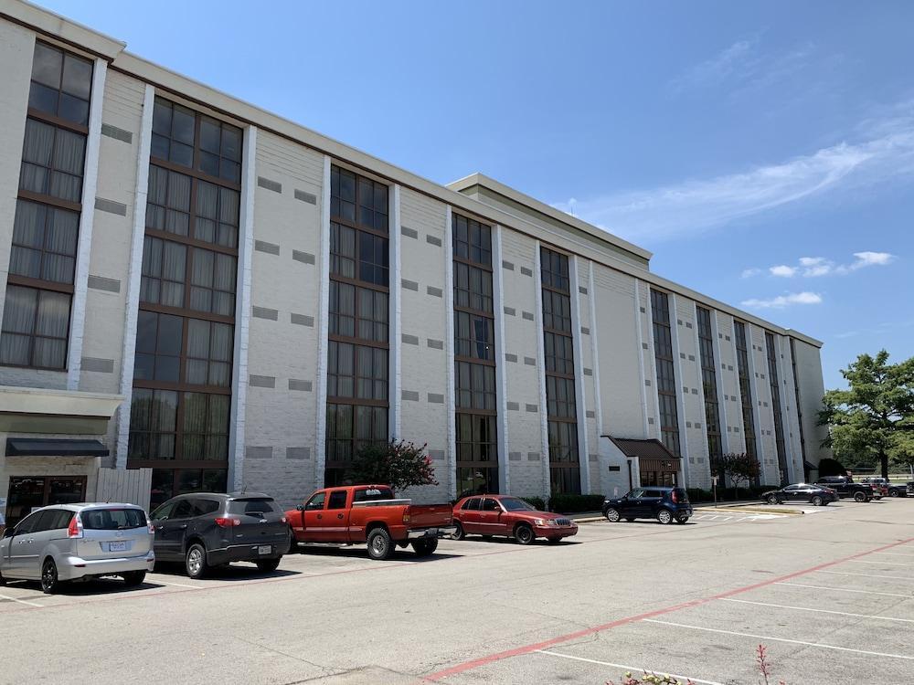 Doubletree By Hilton Fort Worth South Экстерьер фото