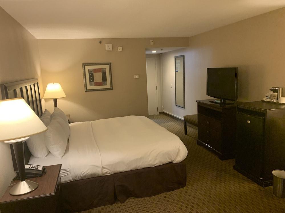 Doubletree By Hilton Fort Worth South Экстерьер фото