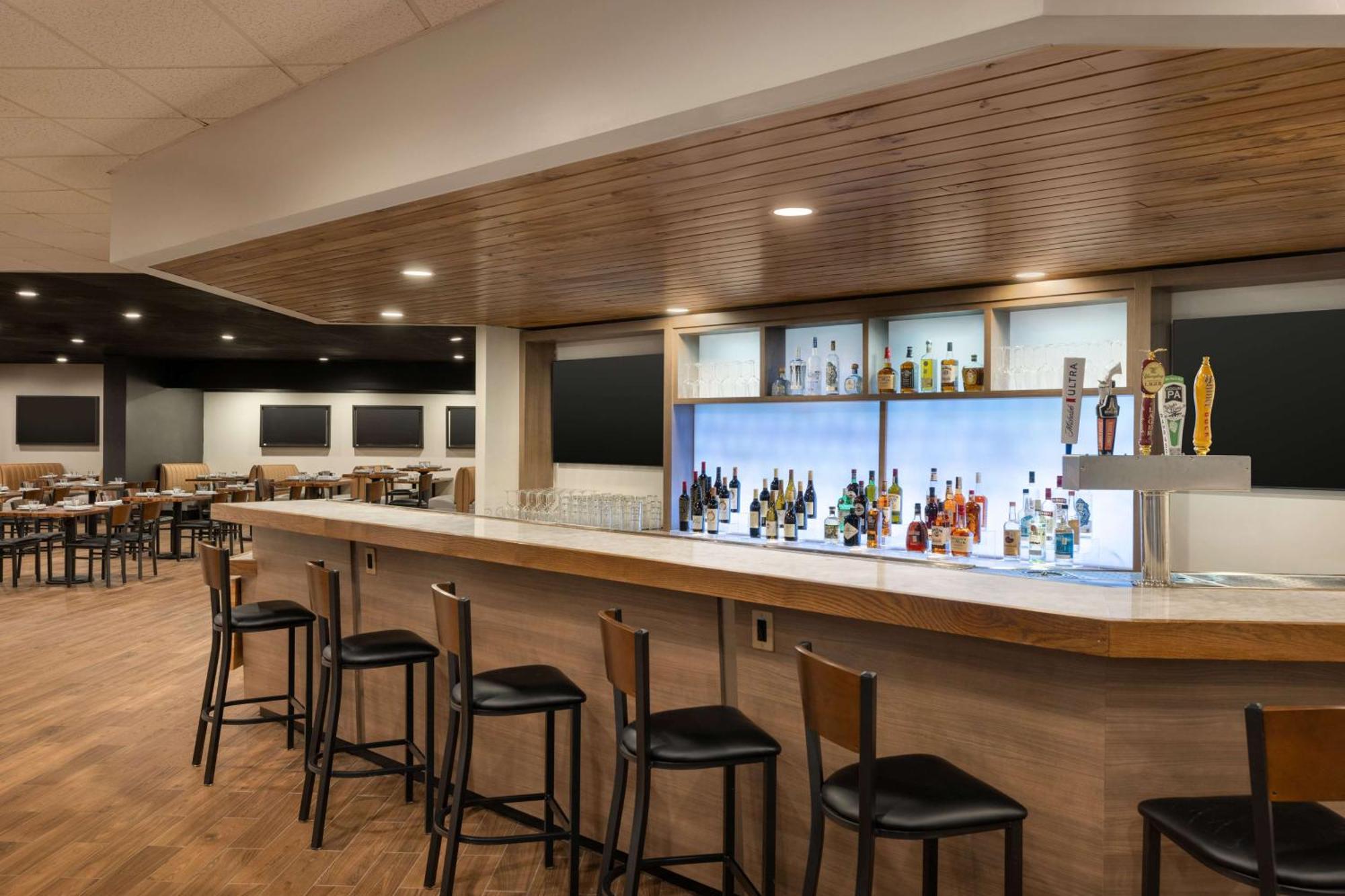 Doubletree By Hilton Fort Worth South Экстерьер фото